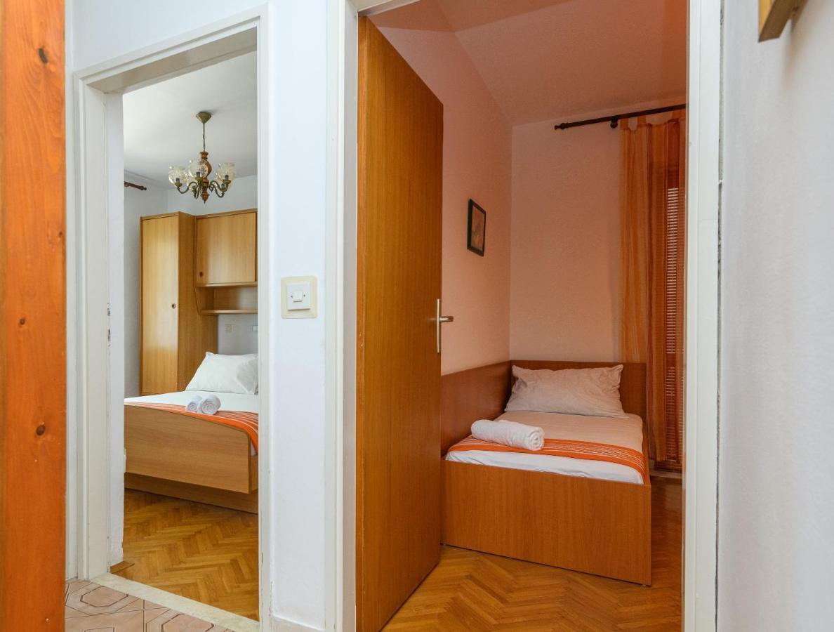 Apartment Mario - Veliki Stan Za Odmor - Terasa- Vrt - Bazen - Pogled More, Izoliran Орасац Екстер'єр фото